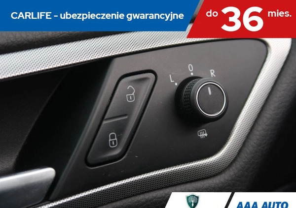 Volkswagen Golf cena 48000 przebieg: 99986, rok produkcji 2018 z Krapkowice małe 232